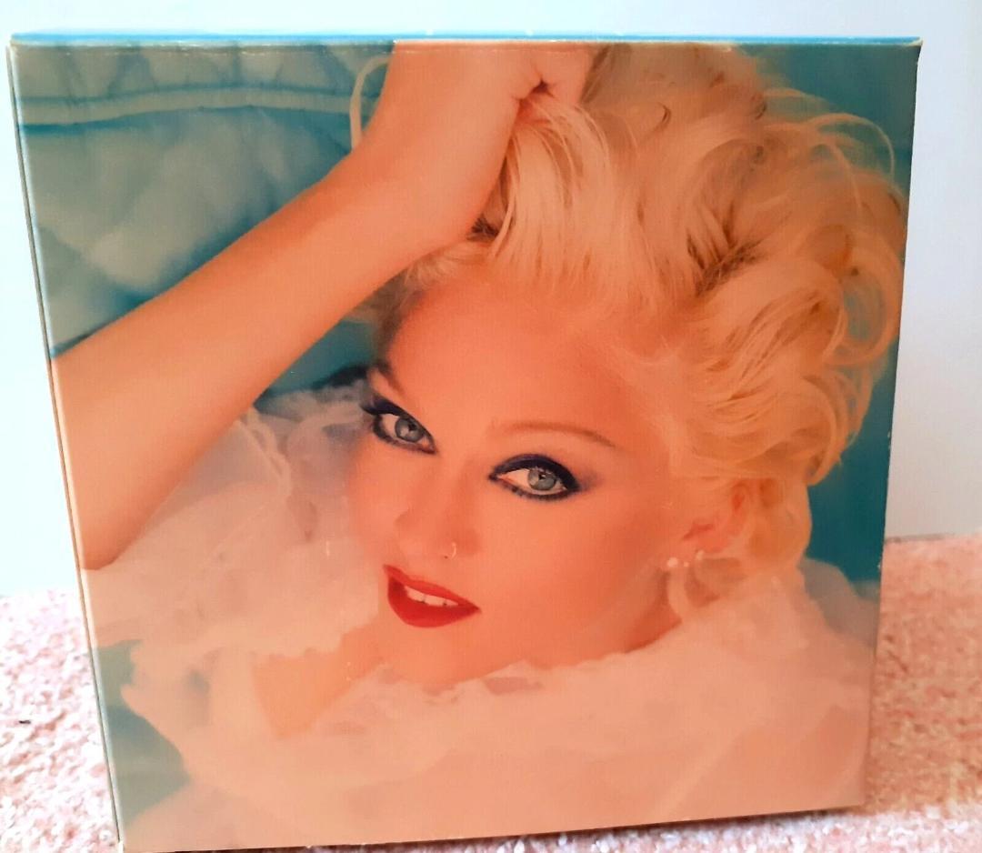 MADONNA　BEDTIME STORIES　宣伝用 ディスプレイ キューブ