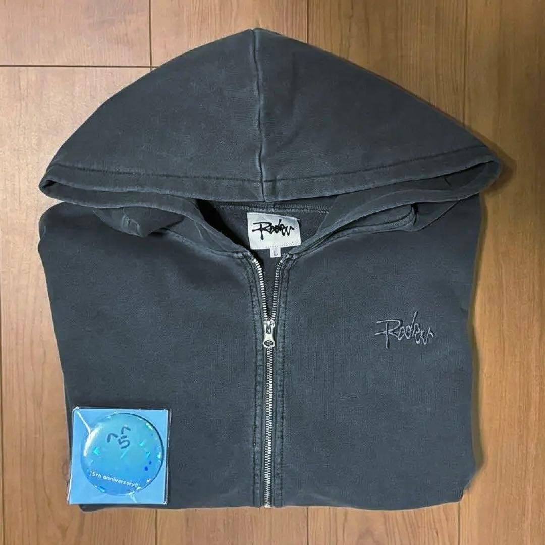 らっだぁのおみせ ロゴジップフーディ L 15周年記念缶バッチ