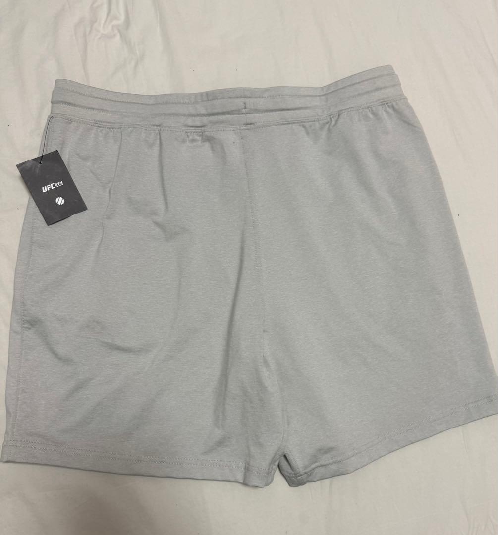 未使用品 UFC GYM ショートパンツ グレー 男性用 XLサイズ