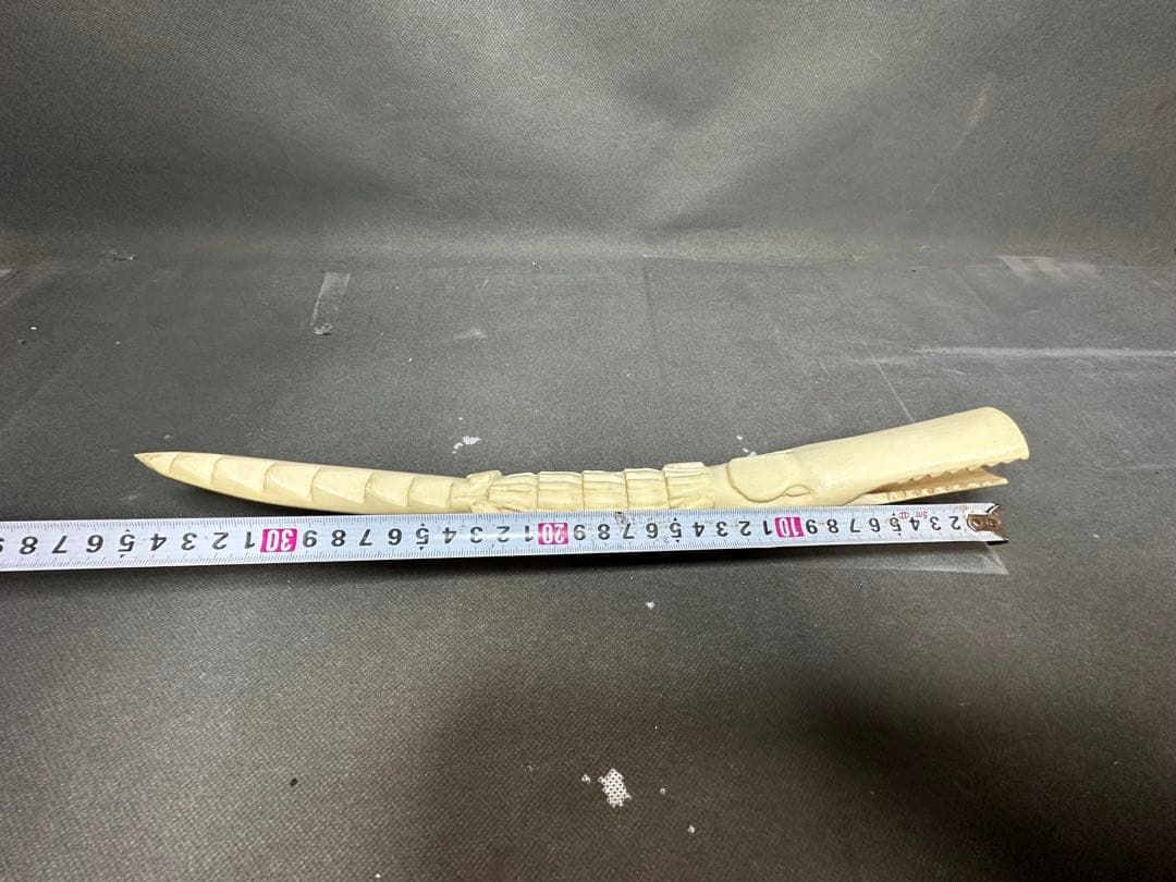 極上　ワニ　天然素材　置物　飾り物　古美術品　 置物　細密細工　骨董　ア魔除け