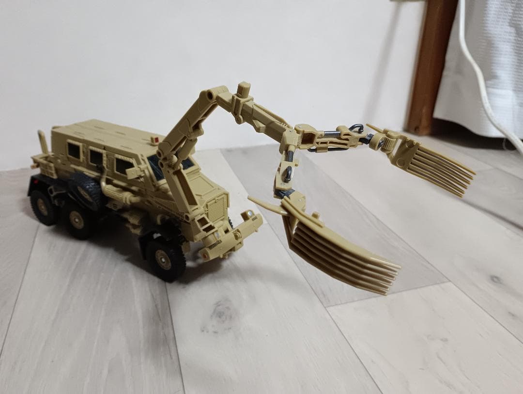 【超レア、超入手困難】TF Dream Factory Steel Claw