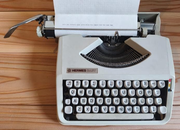 Hermes Baby タイプライター 実動確認済 ヴィンテージ名機 付属品付
