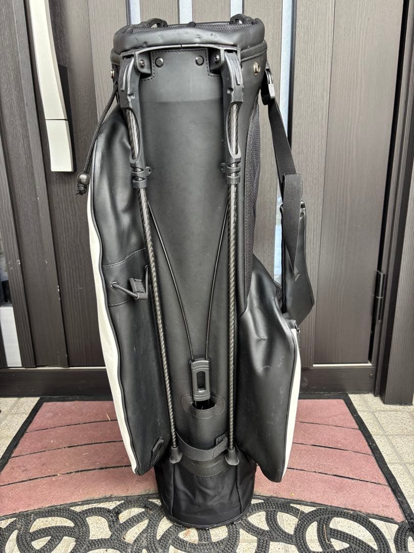 希少J.LINDEBERG vesselコラボキャディバッグ ブラック/ホワイト