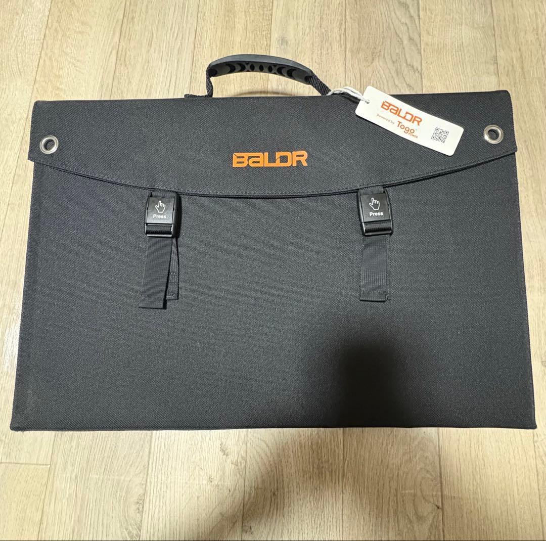 BALDR ソーラーパネル 120W【1度使用のみ】