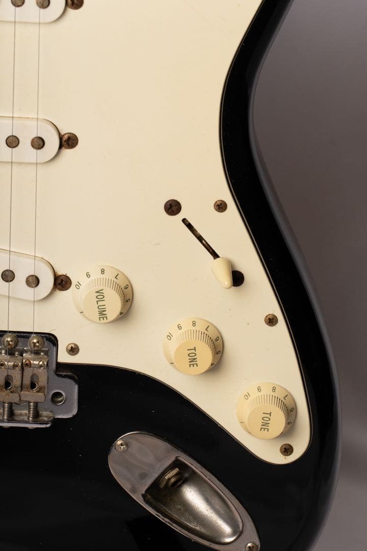 Fender Japan Stratocaster エレキギター 黒