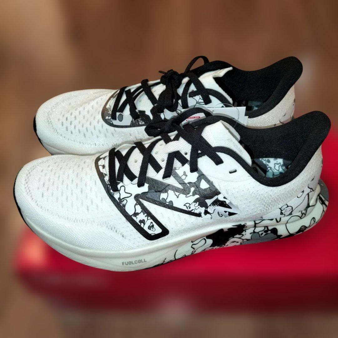 ニューバランス フューエルセルレベル FuelCell Rebel 26.5