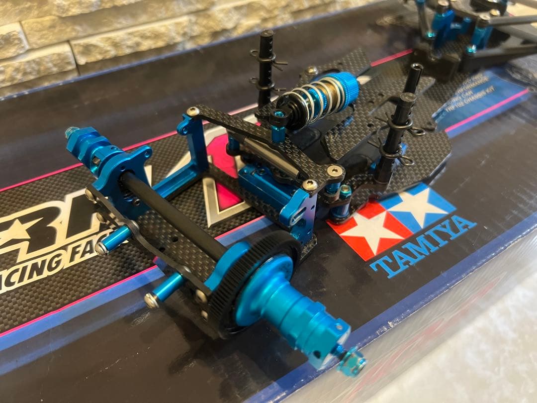 最終値下　タミヤ F1 TRF102シャーシ　 新品ボディ付き