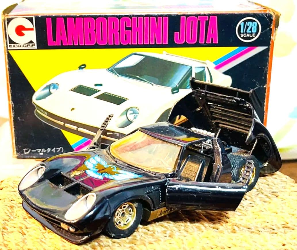 ランボルギーニ イオタ Lamborghini Jota 1/28 永大グリップ