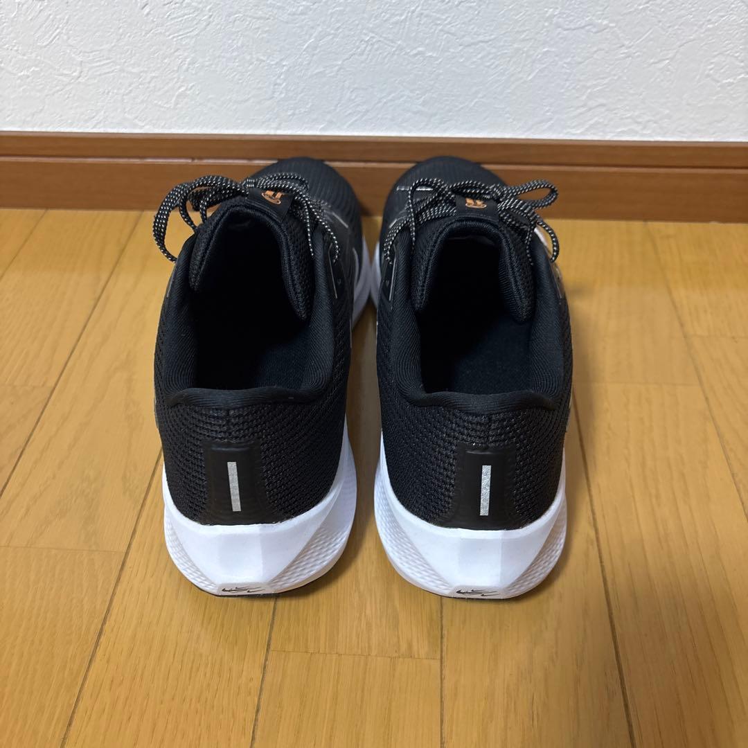 大きいサイズ　試着のみ　Nike Pegasus 40ブラックus13 31cm