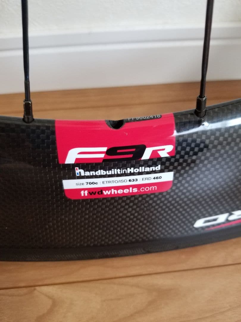 DNA FFWD F9R カーボン ホイール&タイヤ貼り付け 全て込み