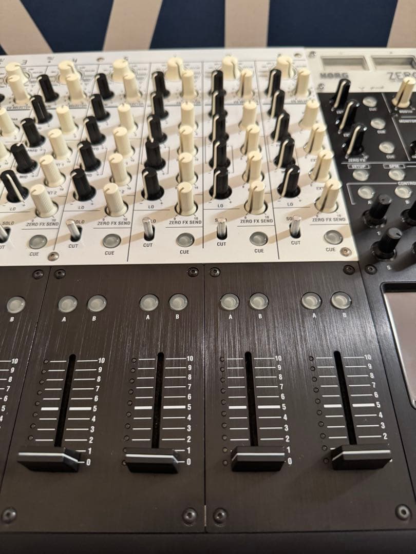 KORG ZERO 8 DJミキサー/LIVEコントローラー 動作確認済 箱あり