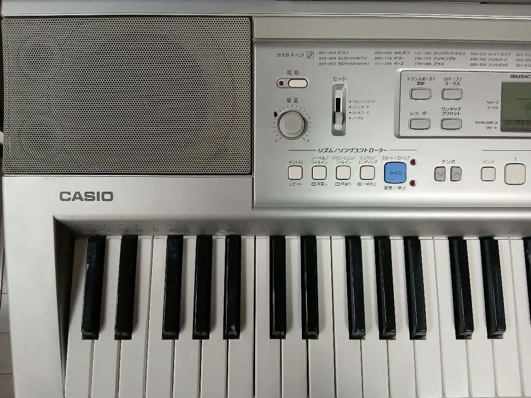 【カシオ】CTK-810 電子キーボード61鍵盤【付属品完備・Xスタンド付】