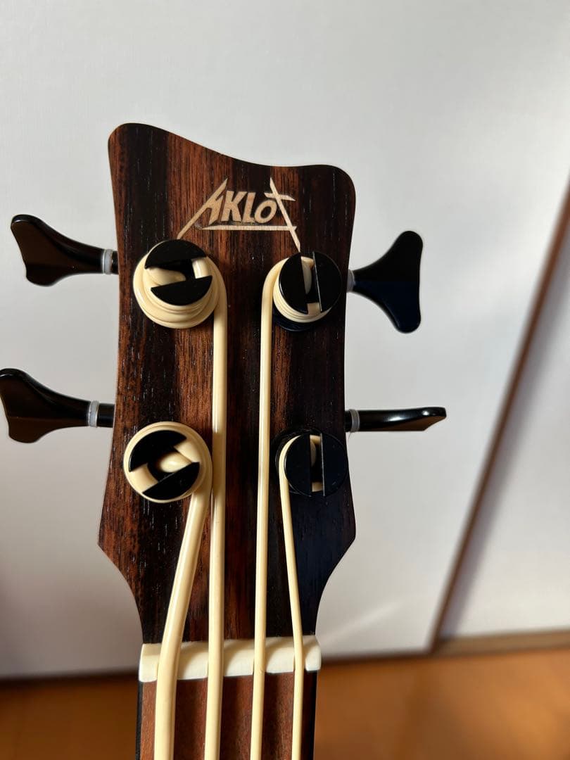 Aklot ウクレレベース　フレットレス