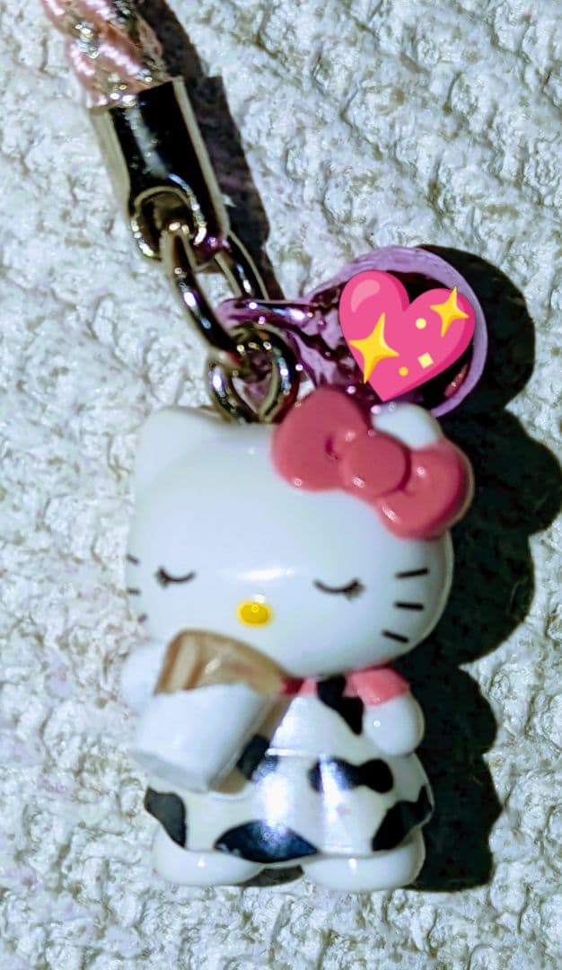 希少廃盤品♡ご当地キティ♡ 蒜山限定♡牧場バージョン牛乳♡根付け＆キティグッズ♡