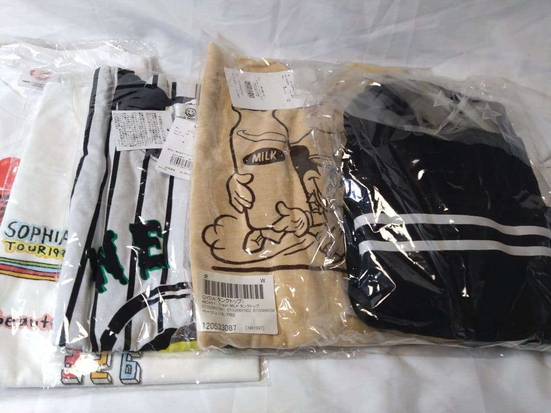 スカパン＆Ｔシャツ等未使用６枚セット