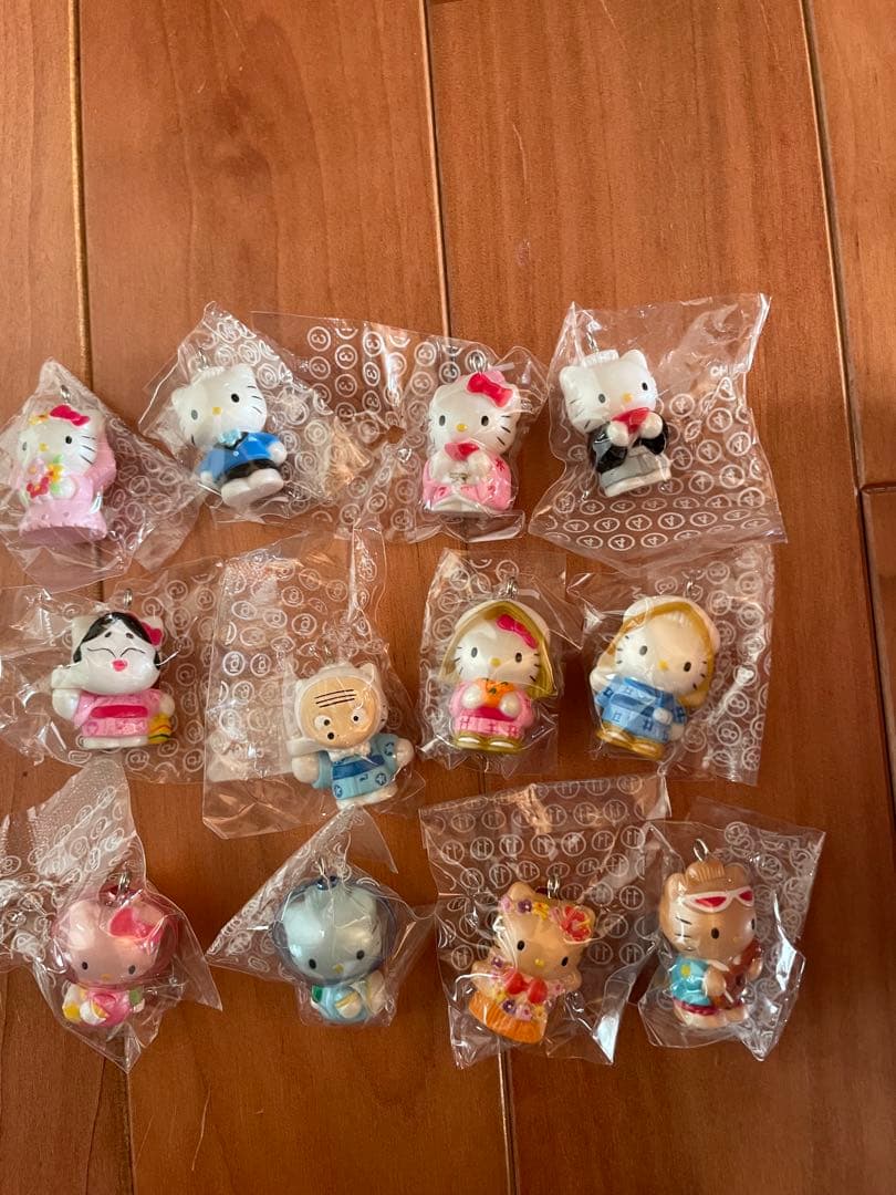 ふわりまとめ売りキティちゃんペコちゃん