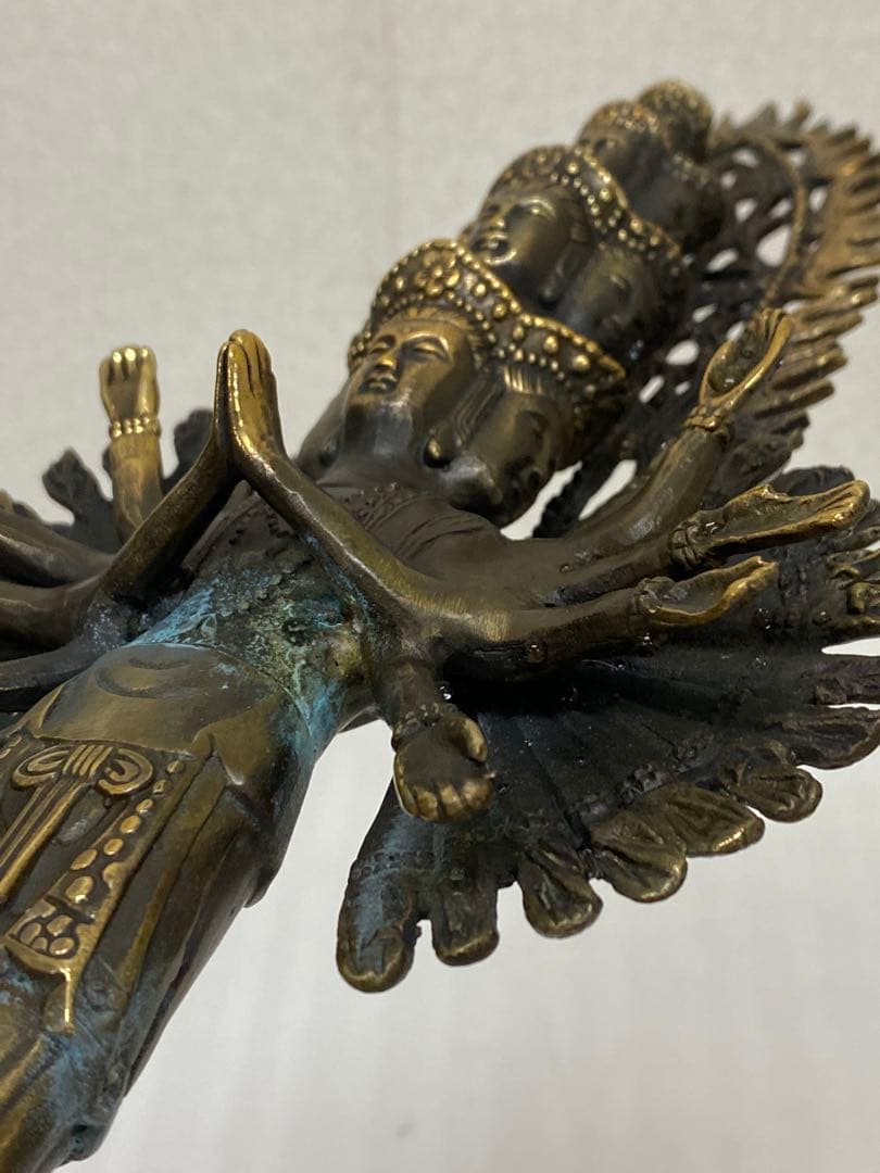 3-2331 十一面千手千眼観世音菩薩　黄銅　病気平癒 災難除け　延命長寿