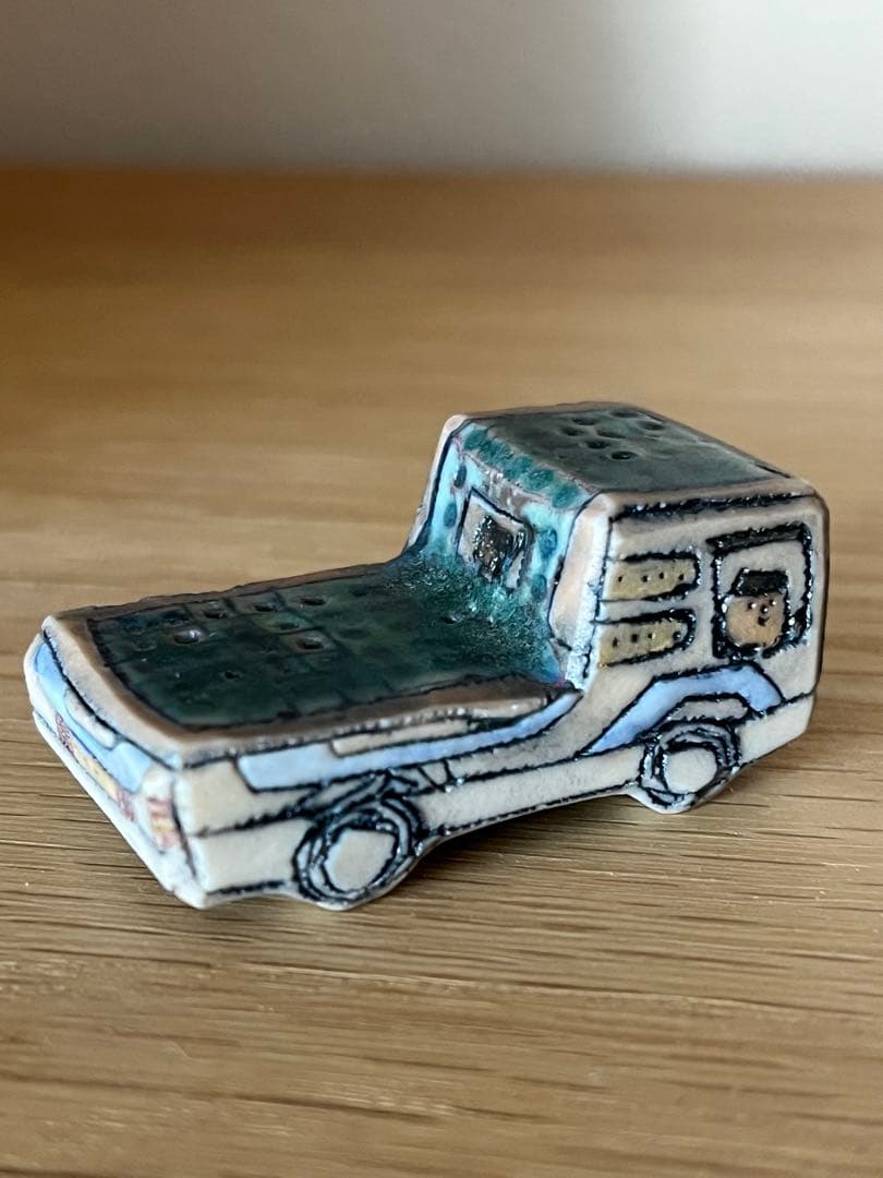 陶器製クルマの置物4点セット