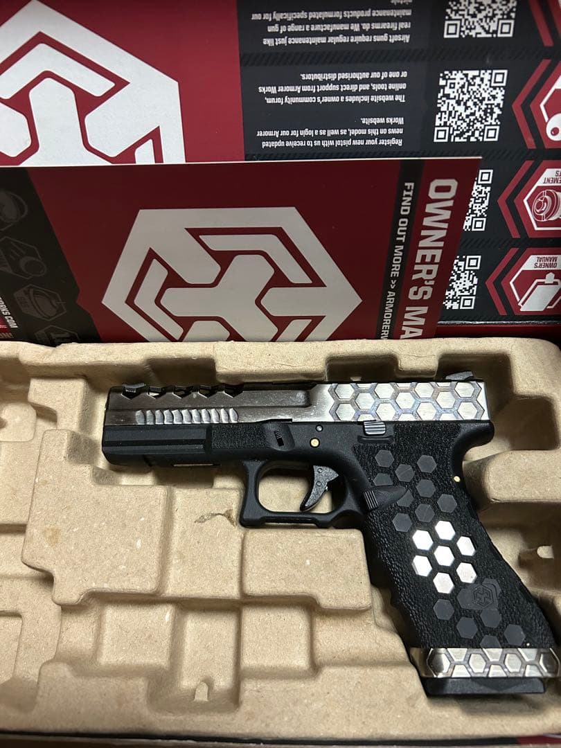 AW CUSTOM TM ガスガン ブラック/シルバー