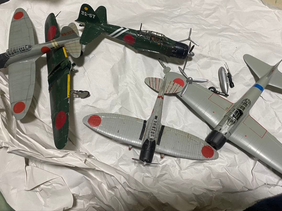 戦闘機　零戦　プラモデル　ジャンク