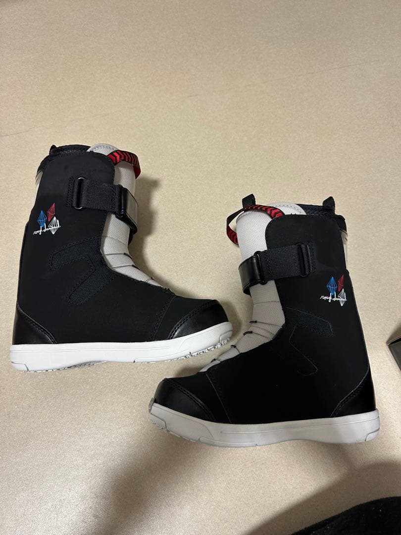 ディーラックス ラフダイヤモンド 22㎝