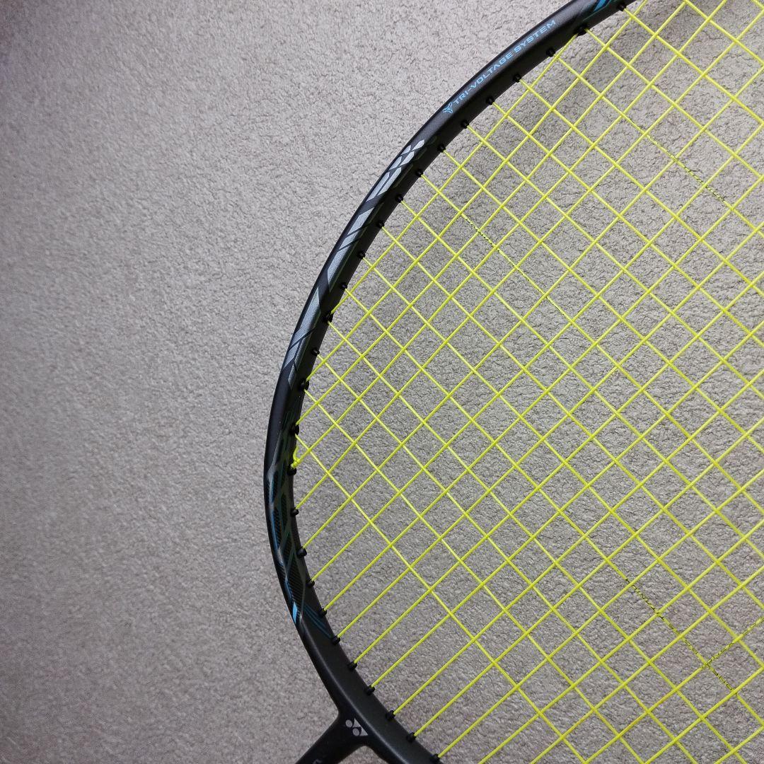 【極美品】YONEX VOLTRIC Z-FORCE Ⅱ 4UG5①