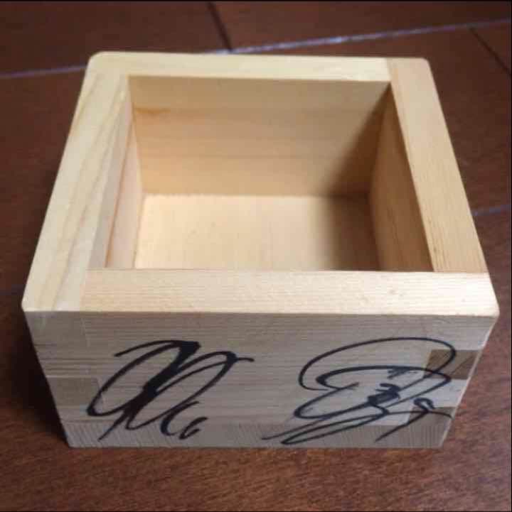 鹿島アントラーズ 三連覇祝勝会 サイン入り升