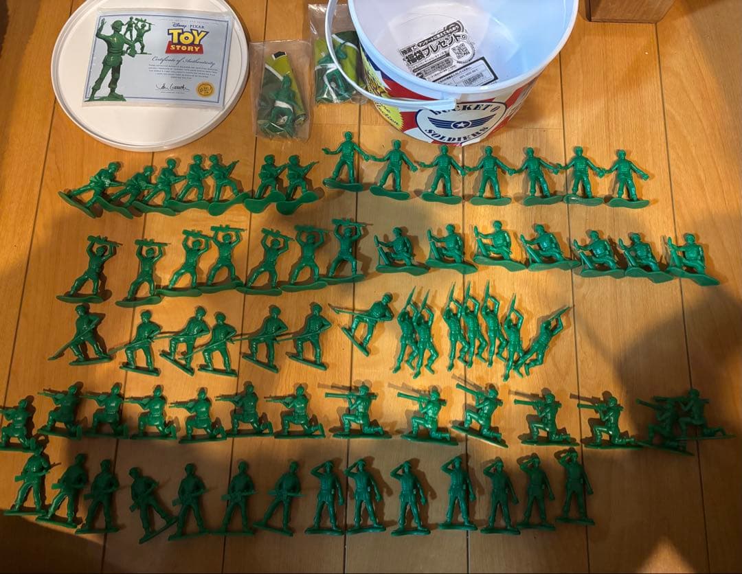 トイストーリーコレクション　バケットオブソルジャーズ　軍曹　グリーンアーミーメン