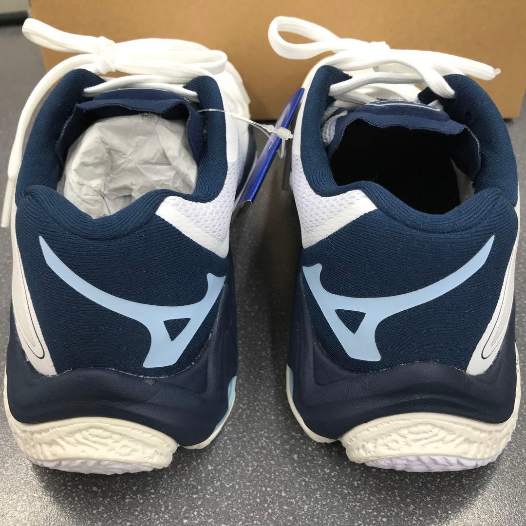 Mizuno バレーボールシューズ22.5cm 左つま先部焼けあり