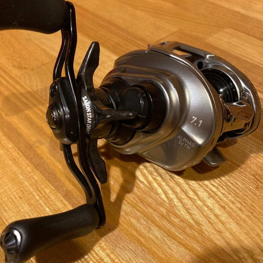 ALPHAS SV TW 7.1 ベイトリール 左ハンドル