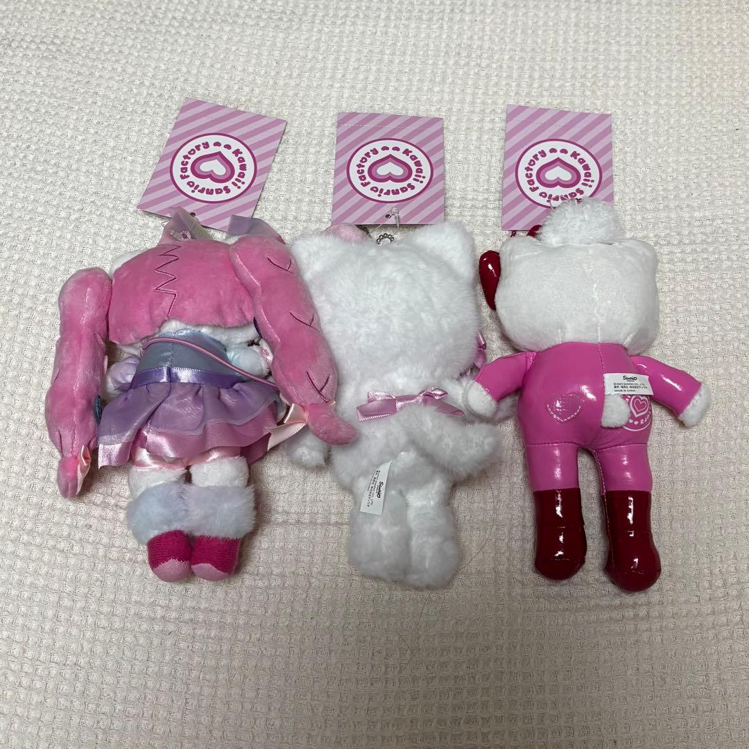 サンリオ　ハローキティ　原宿限定　マスコットホルダー　3点セット