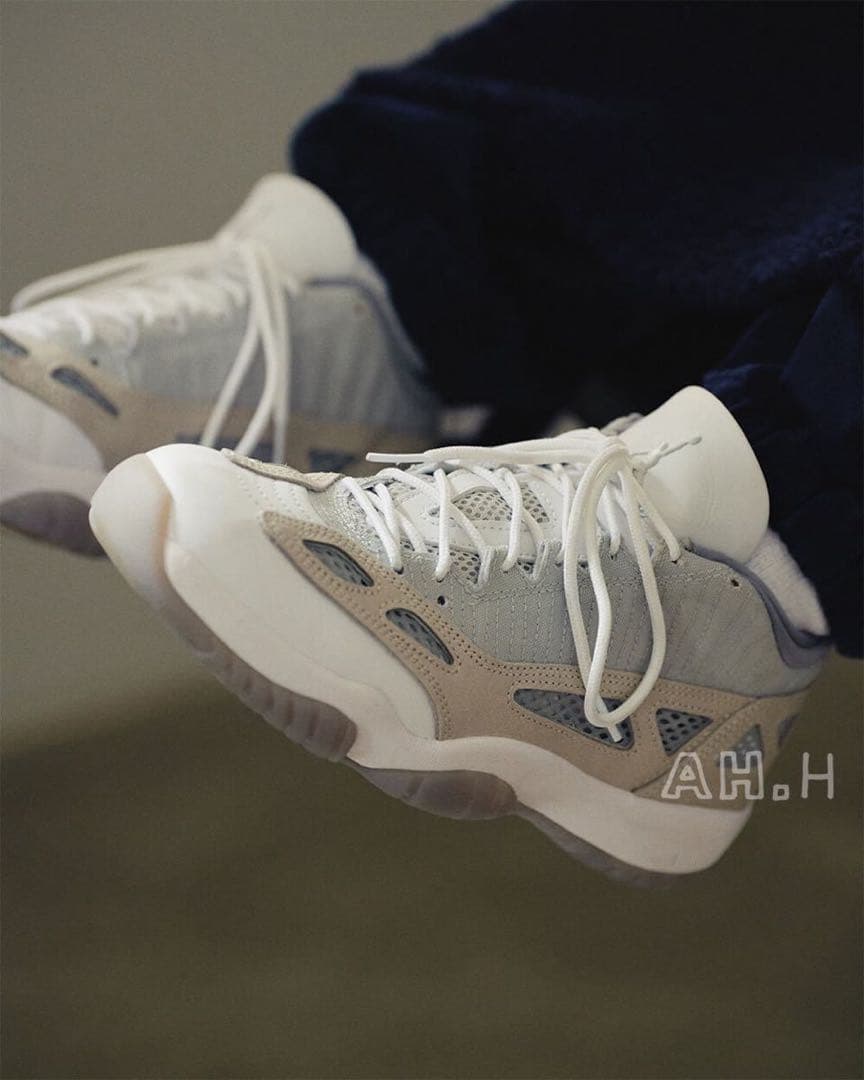 美品！　NIKE Air Jordan 11 retro LOW IE