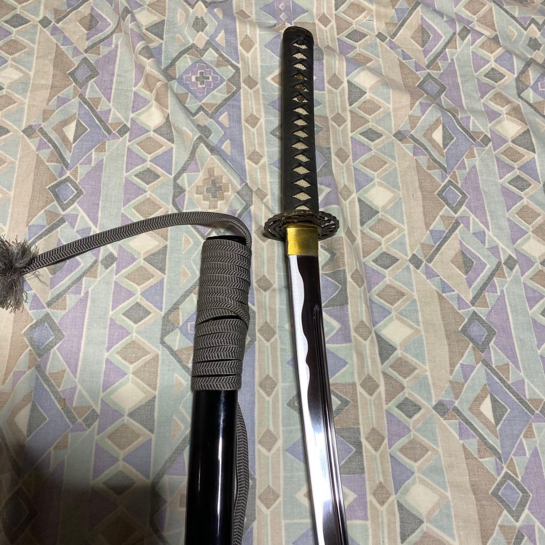 高級居合刀 黒灰色柄 松竹梅透し丸鍔 黒呂鞘