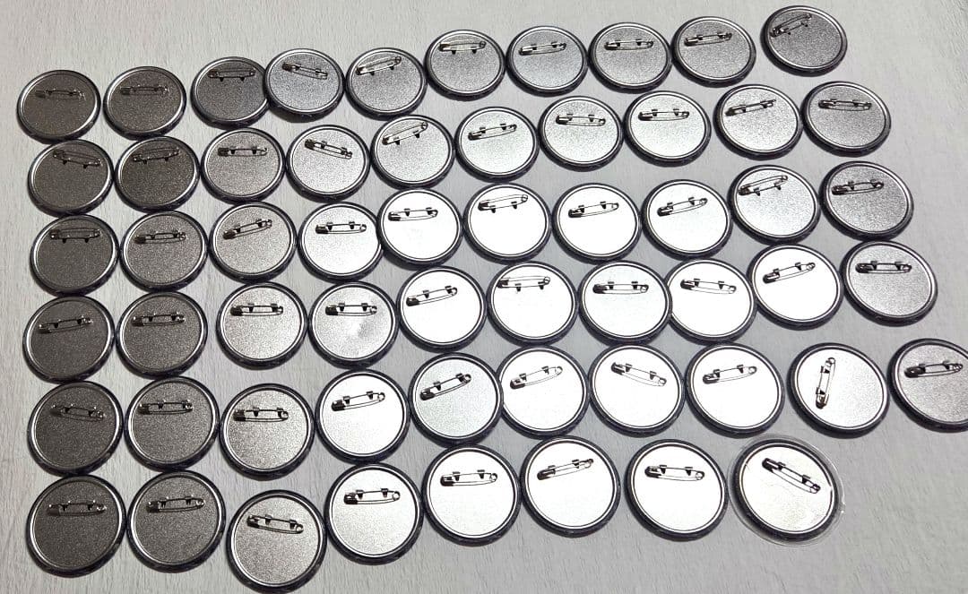 ツイステ ルーク スケアリー カプセル缶バッジ 痛バ