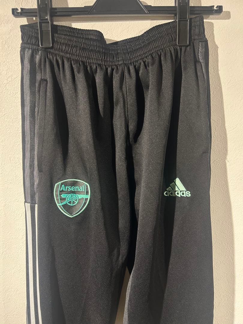 アディダス　アーセナルFC 2021-2022シーズントレーニングウェア上下