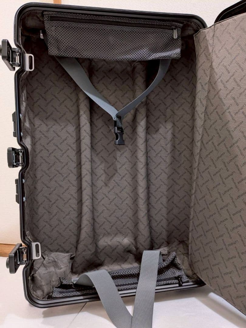 希少 リモワ ルフトハンザ トパーズ ステルス ブラック 4輪 64L