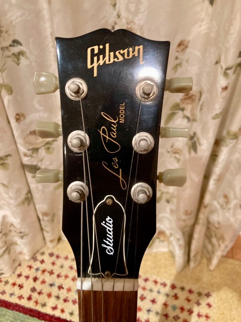 ギブソンUSA レスポール・スタジオ　オールブラック　ハードケース付き