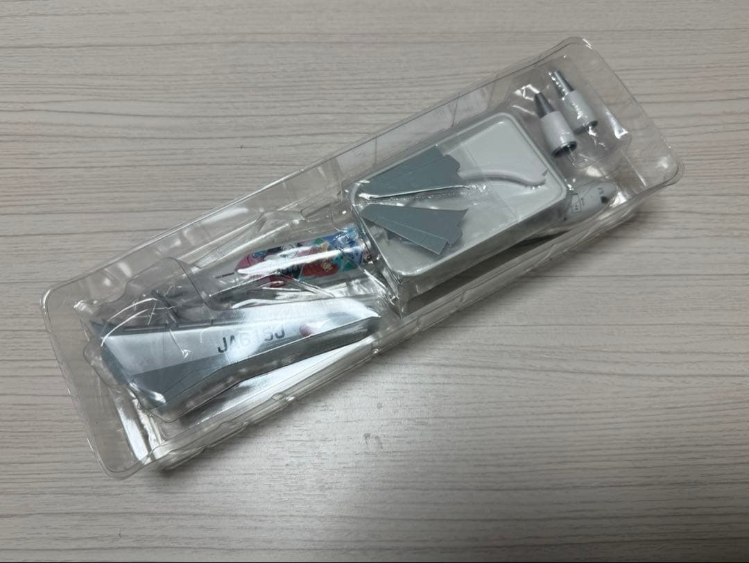 JAL B767-300ER ディズニー100周年 1/200 モデルプレーン