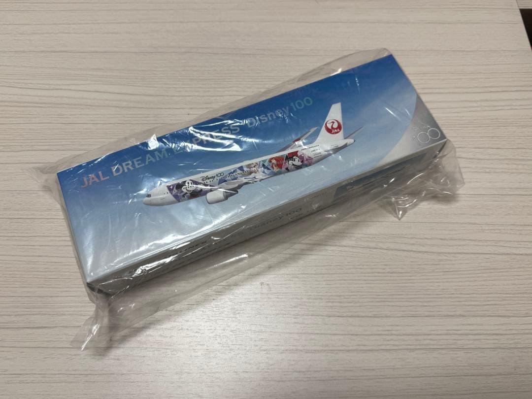 JAL B767-300ER ディズニー100周年 1/200 モデルプレーン