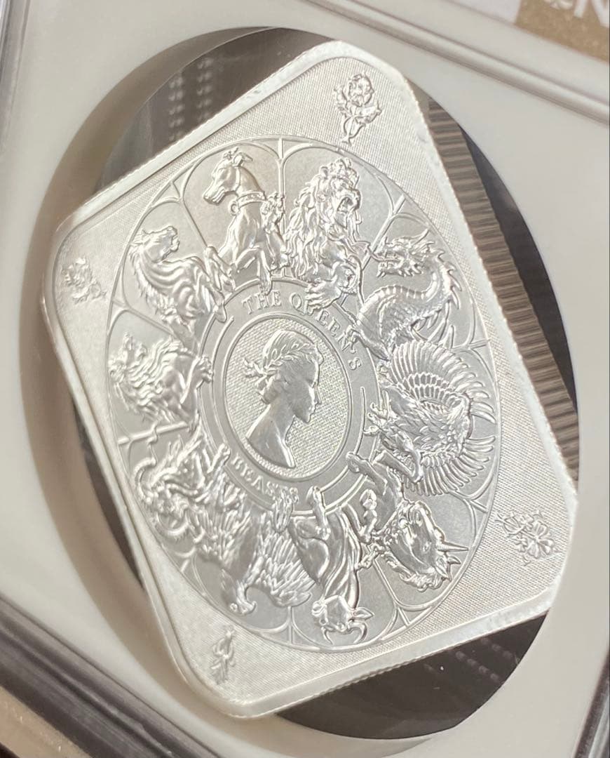 ☆大人気鑑定済み☆クイーンズビースト コンプリーター 1オンス シルバーバー