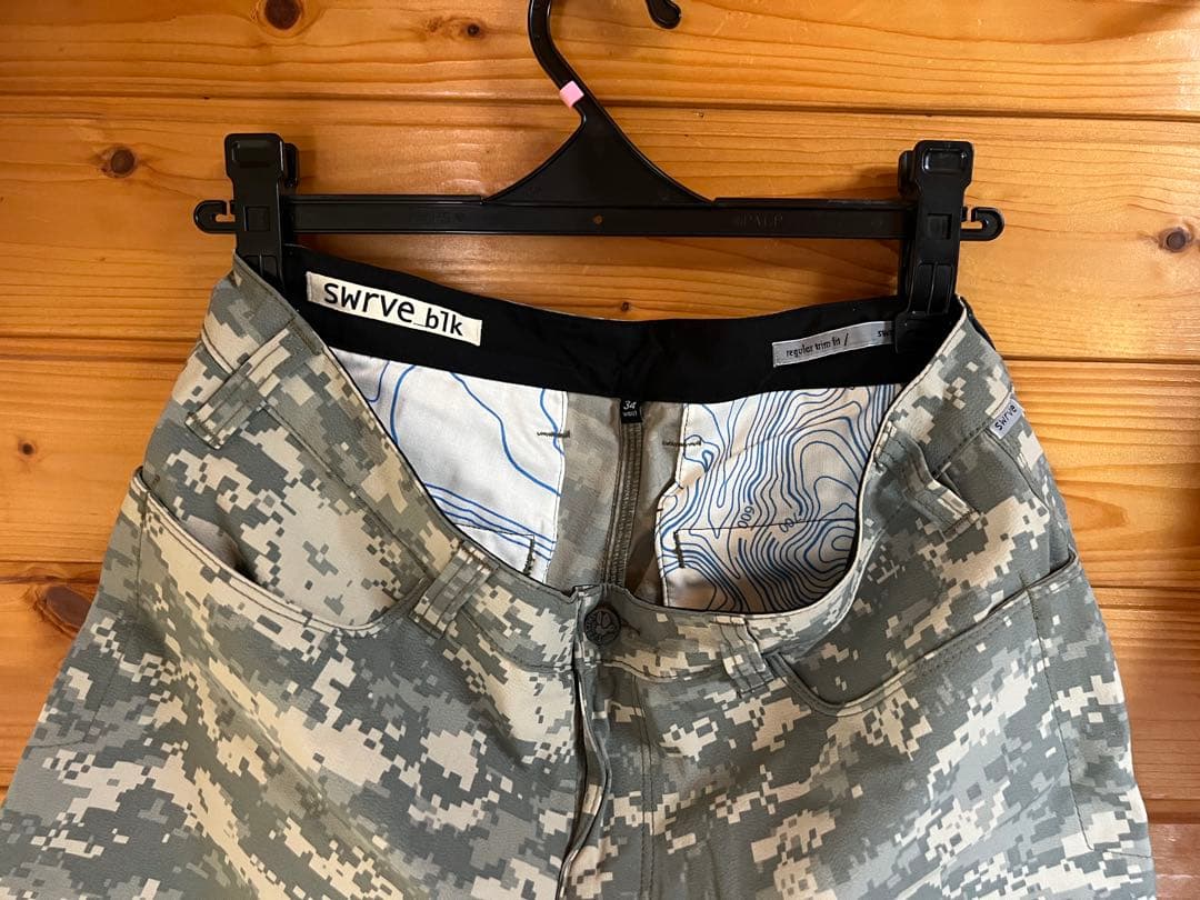 新品　swrve スワーブ　ハーフパンツ　迷彩　34
