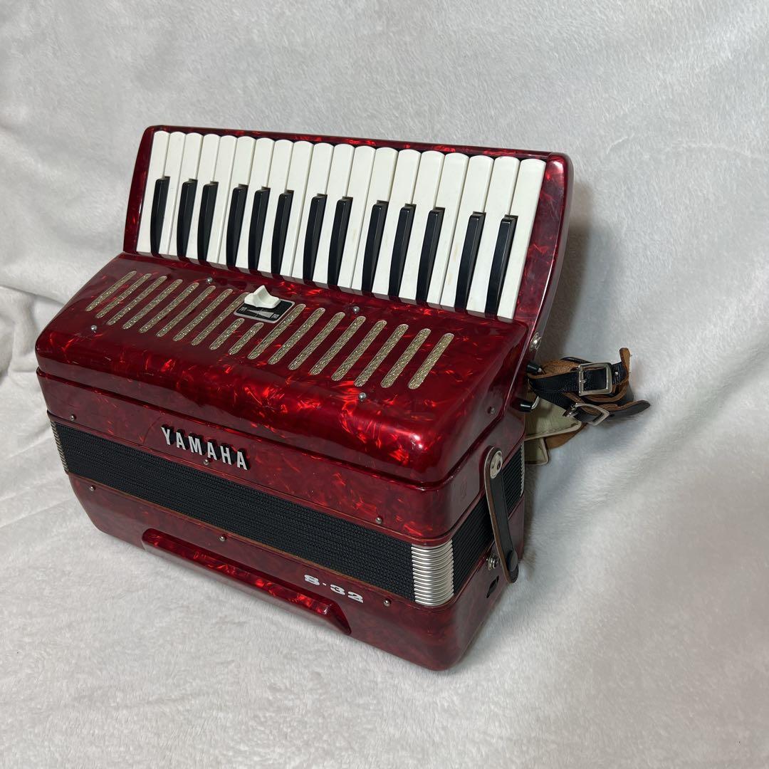 えままYAMAHA ヤマハ S-32 アコーディオン 赤