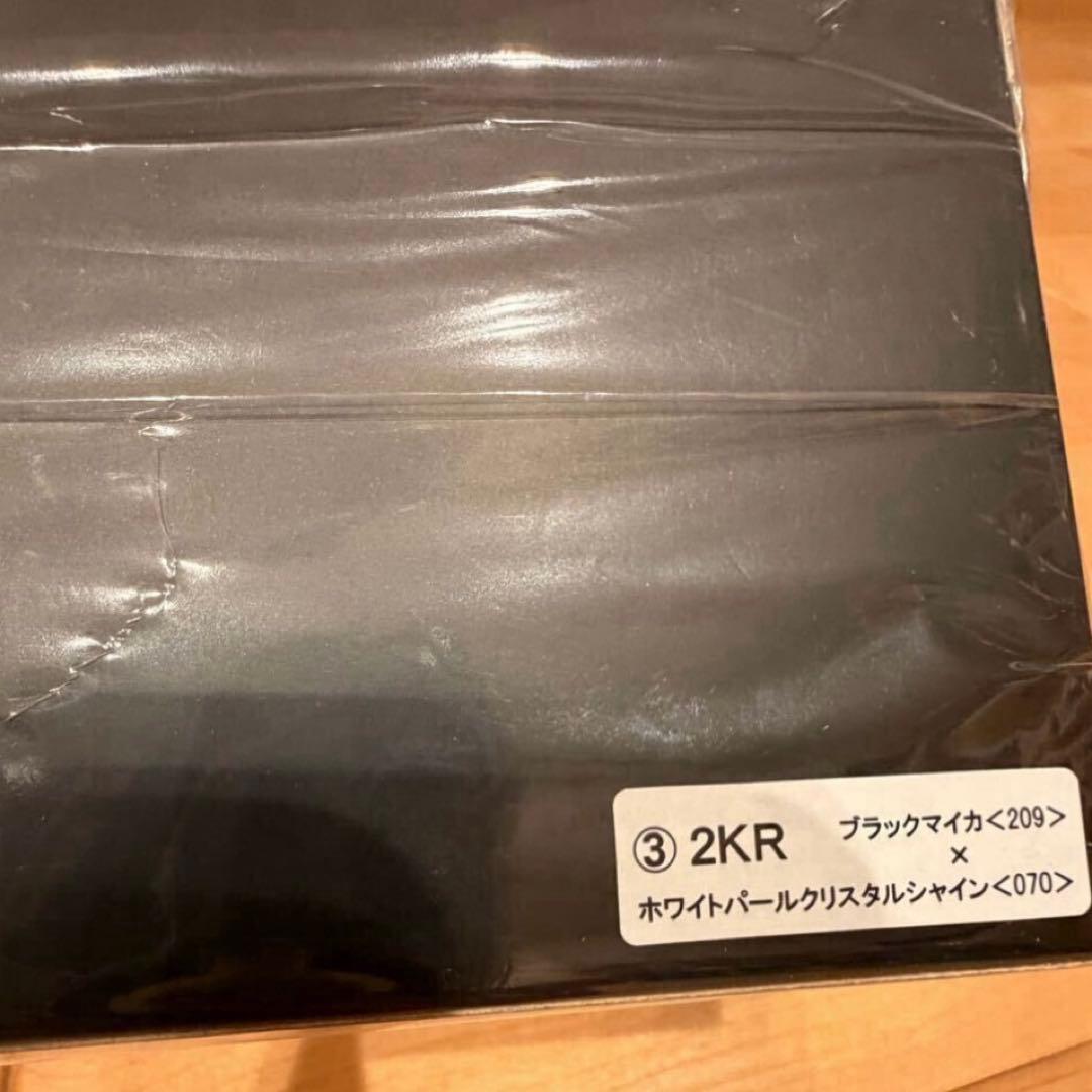 送料無料 トヨタ カラーサンプル ミニカー ヤリスクロス 1/30スケール 白黒