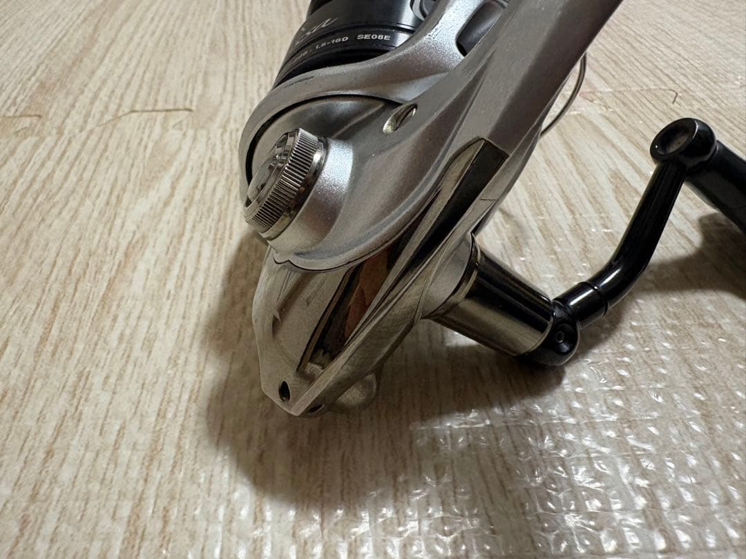 BB-X LURISSA 2500 スピニングリール