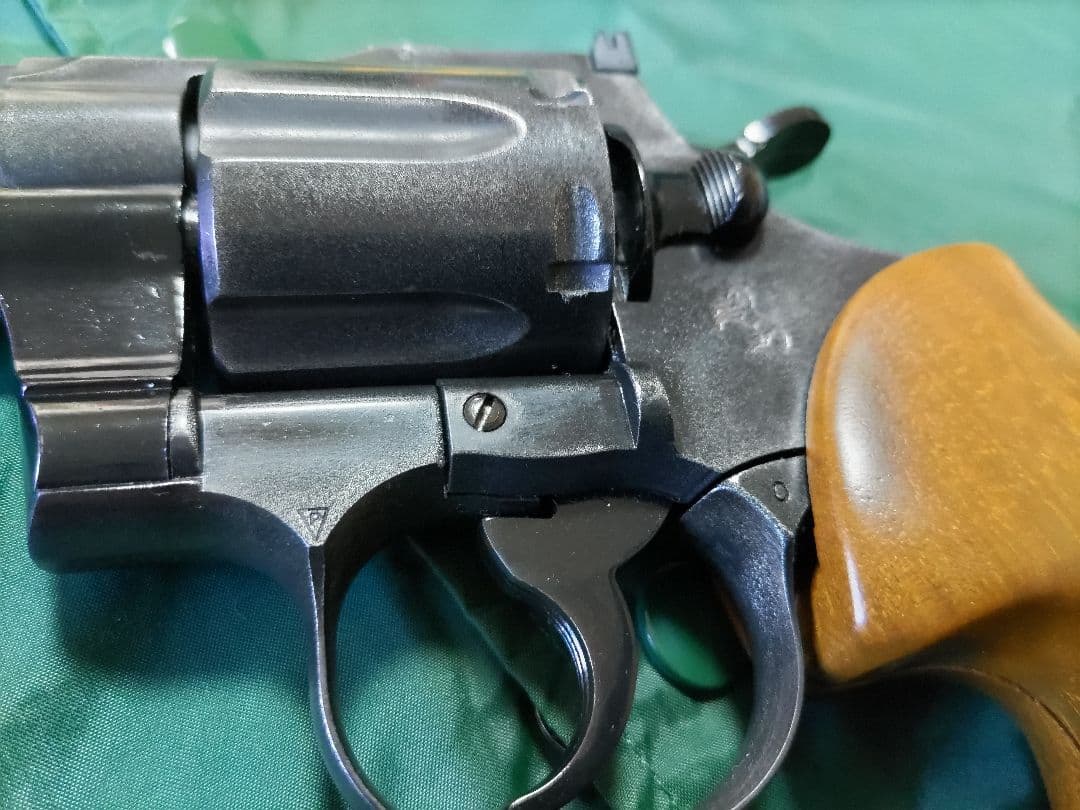 磁石対応・コクサイ コルトパイソン 6インチ HW　木グリ　モデルガン合法