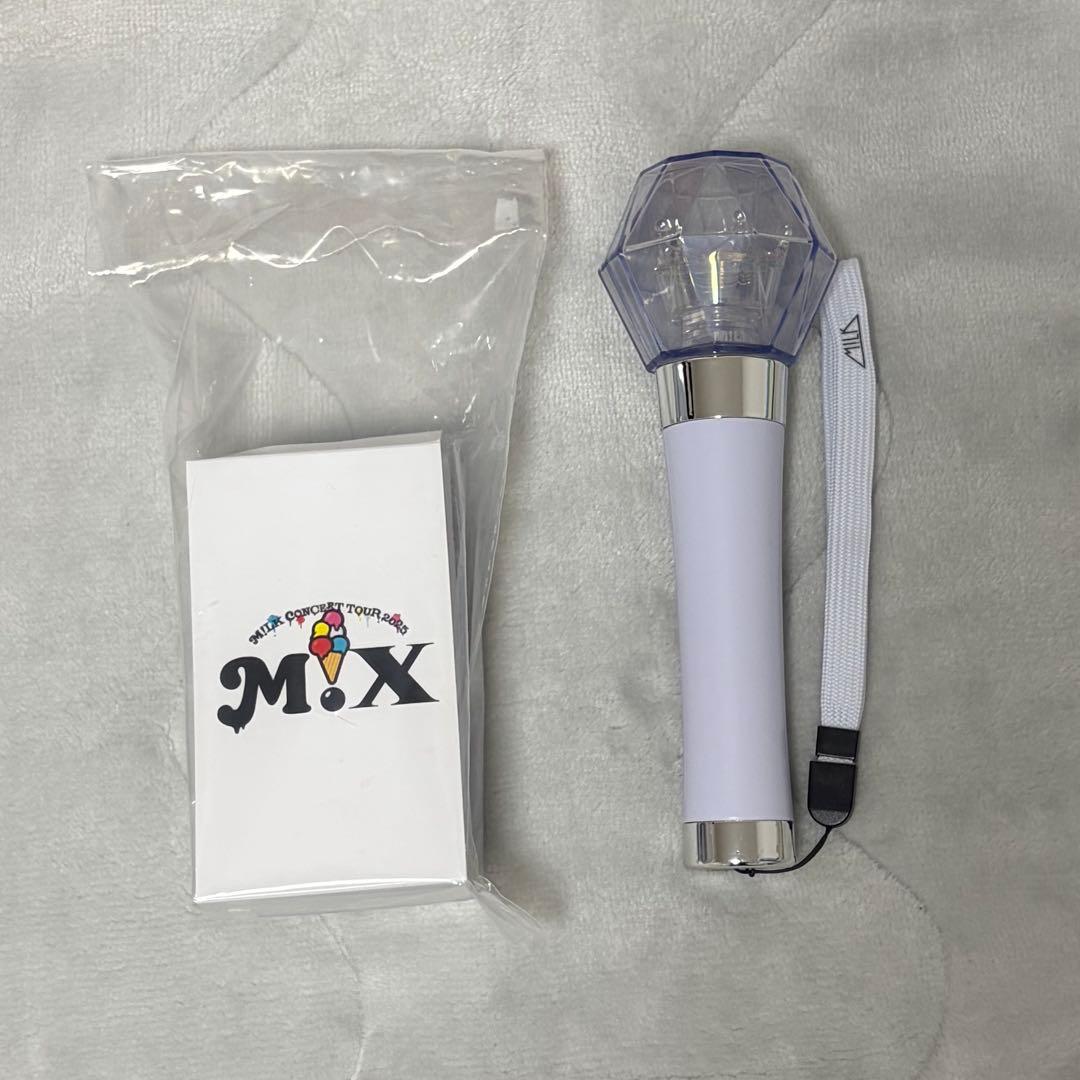 M!LK ミルクラスタル スティック 3 ペンライト