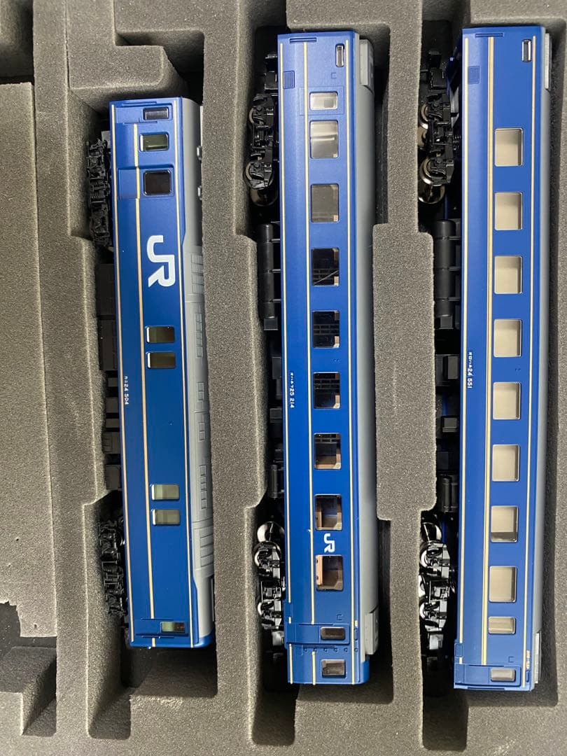 TOMIX JR 24系25形特急寝台客車　北斗星・JR東日本仕様　+ EF81