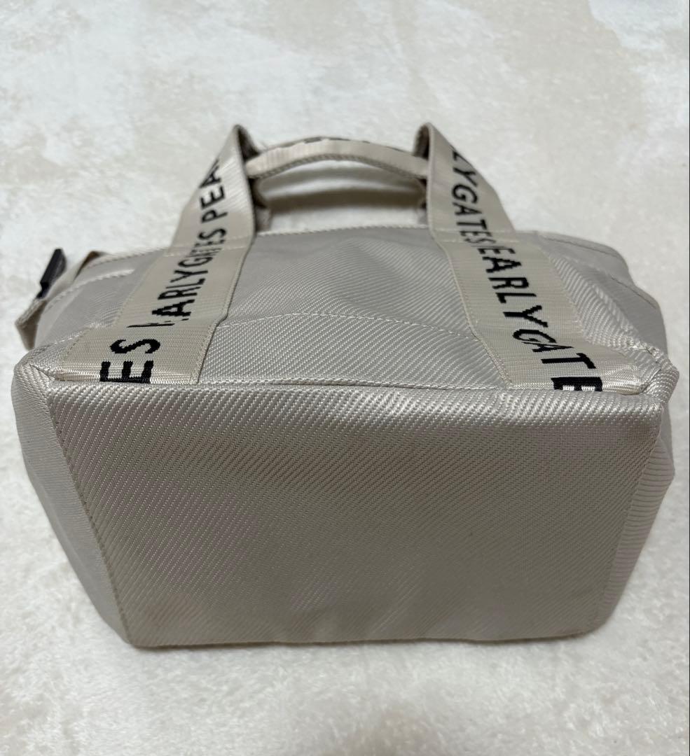 PEARLY GATES ベージュロゴカートバッグ