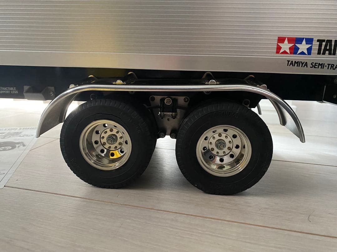 タミヤ 1/14 トラックラジコン　パネルバン セミトレーラー