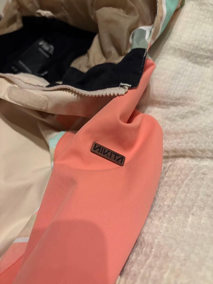 NIKITAスノボウェア